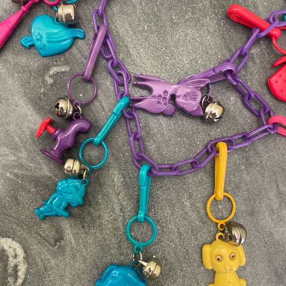 Vintage 80s Vending Machine Charm Necklace - Picture 9 of 10